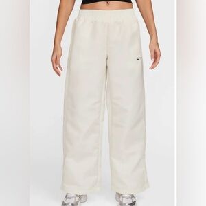 Nike Relaxed Pants wide leg size small